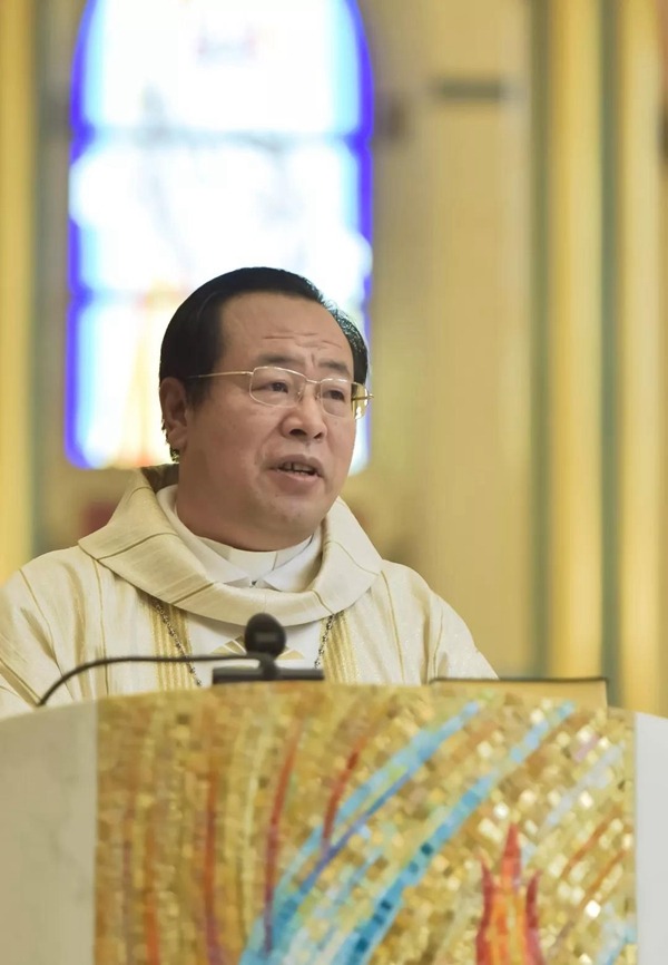 北京:李山主教与北堂神长教友共庆圣母升天节