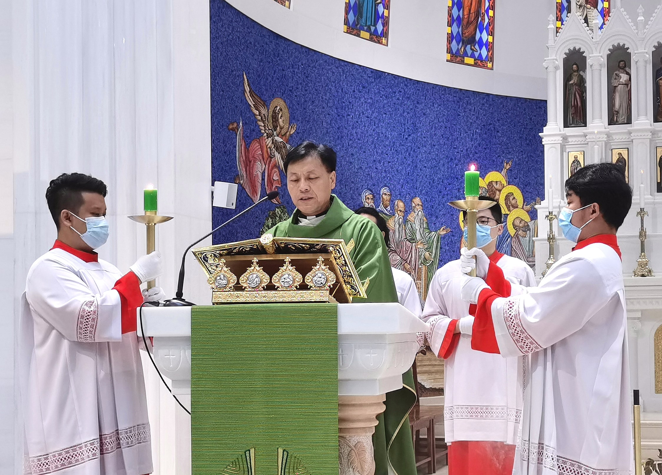 弥撒讲道爱的共同体