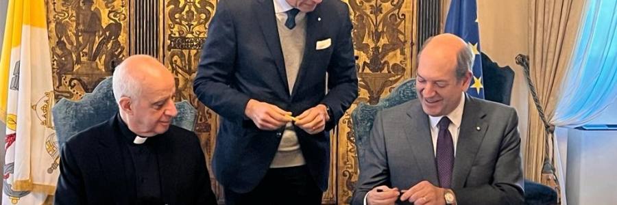 申请“旅游-禧年”签证的网页已上线