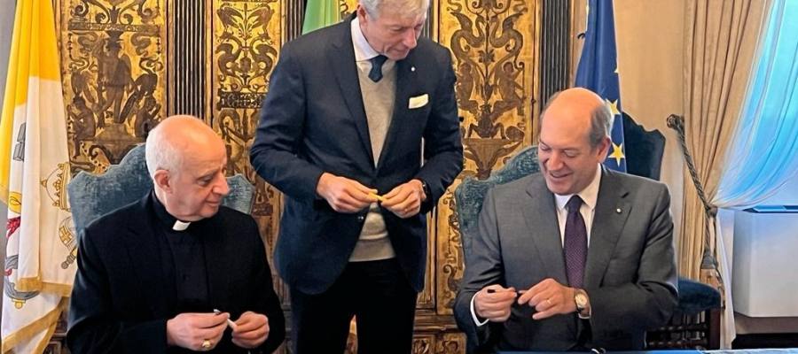 申请“旅游-禧年”签证的网页已上线