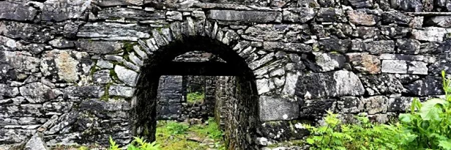 百度百科条目：避雪所（位于云南省维西县白济汛乡的建筑物）